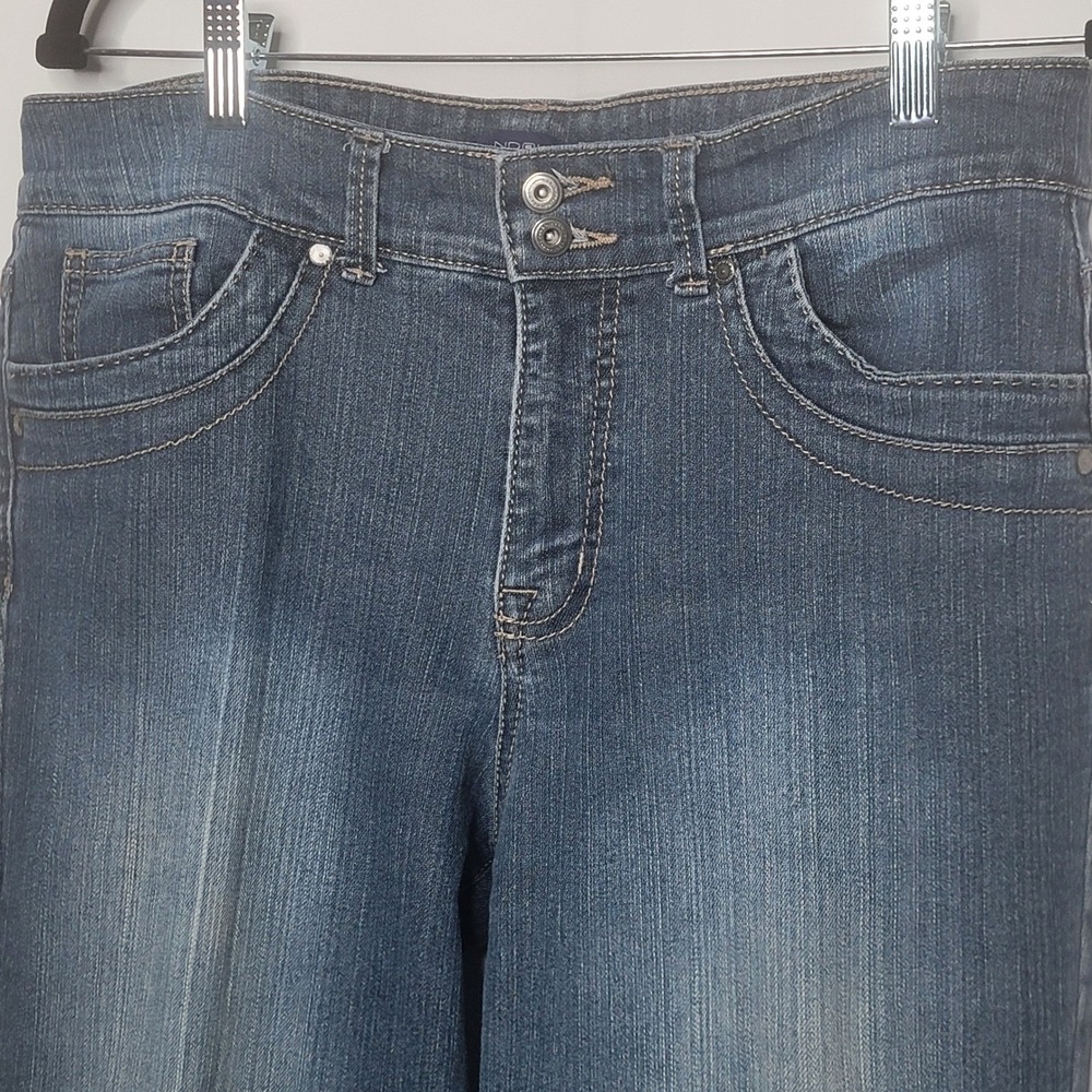 Bandolino Classic Blue Denim Jeans With Embelished Back Pockets - Picture 5 of 14
